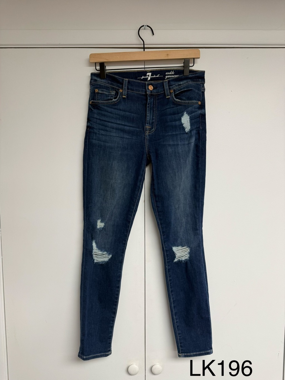 7 For All Mankind Ankle Gwenevere Distressed Jeans Size 28